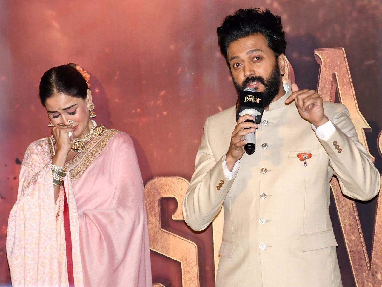 Genelia Deshmukh was seen getting emotional and crying on stage as her husband and actor Riteish Deshmukh got candid about the film.